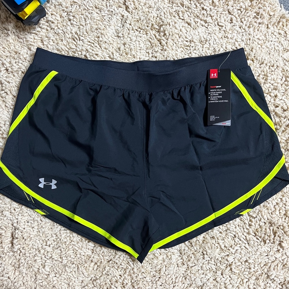 💫NWT Under Armour Womens Fly By 2.0 running shorts Large 12/14